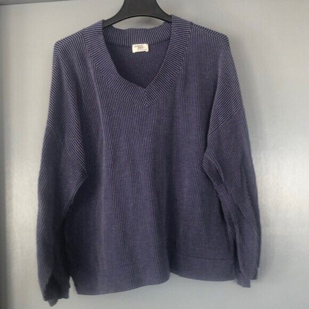 Game Day Gal by Texas True Threads sz XL long sleeve V neck textured pin stripe